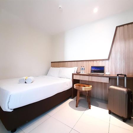 Hotel Pantes Kota Lama Семаранг Екстериор снимка