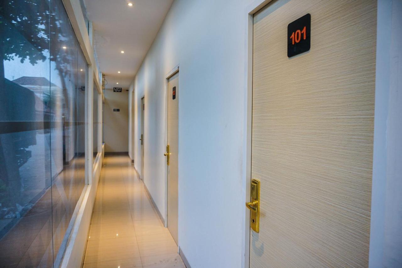 Hotel Pantes Kota Lama Семаранг Екстериор снимка