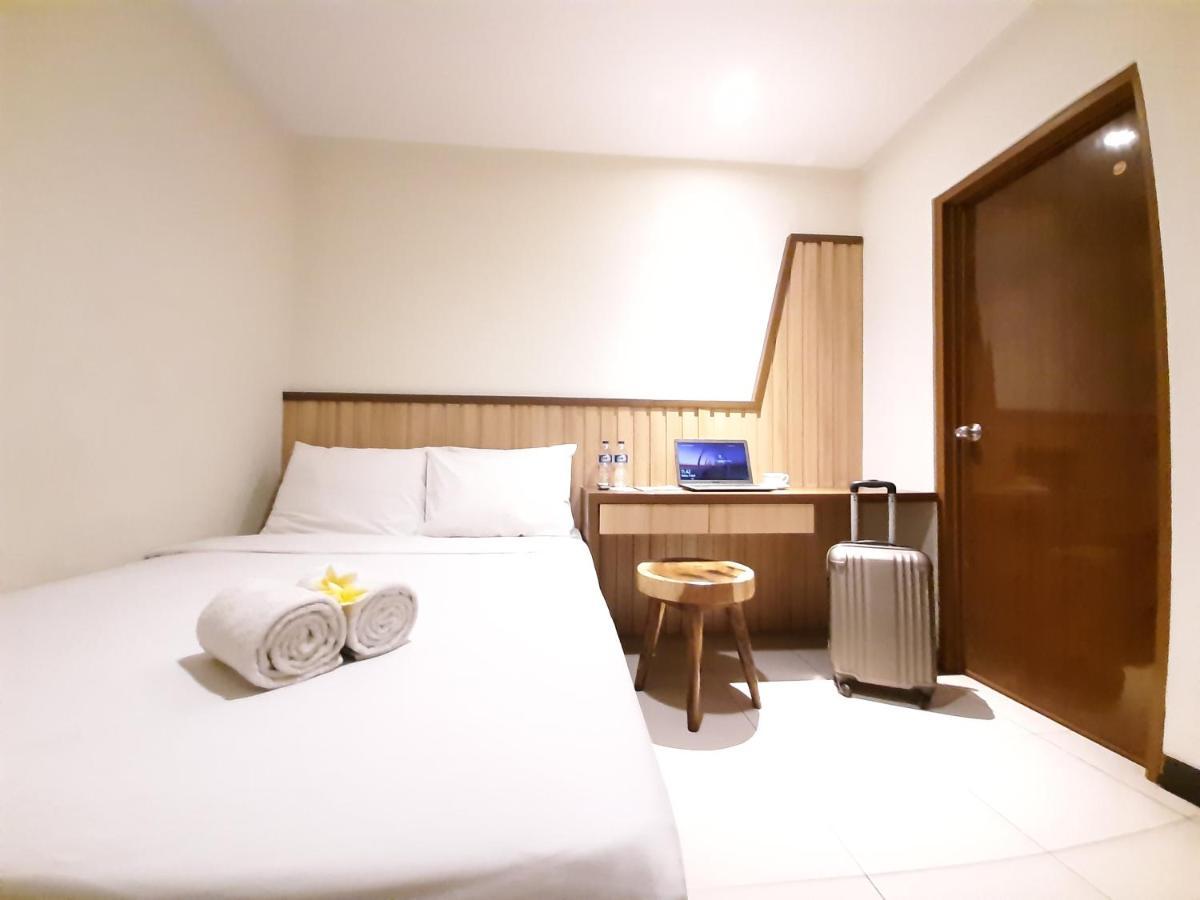 Hotel Pantes Kota Lama Семаранг Екстериор снимка