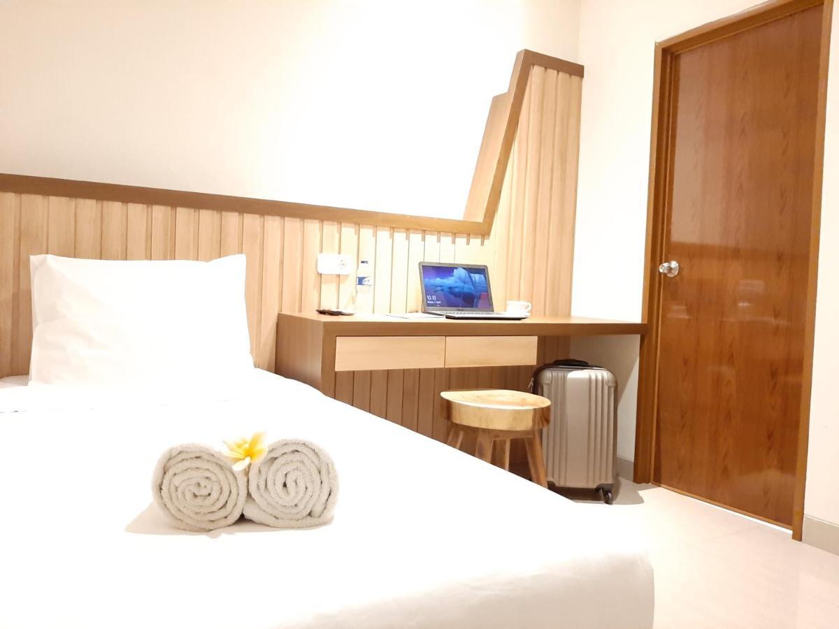 Hotel Pantes Kota Lama Семаранг Екстериор снимка