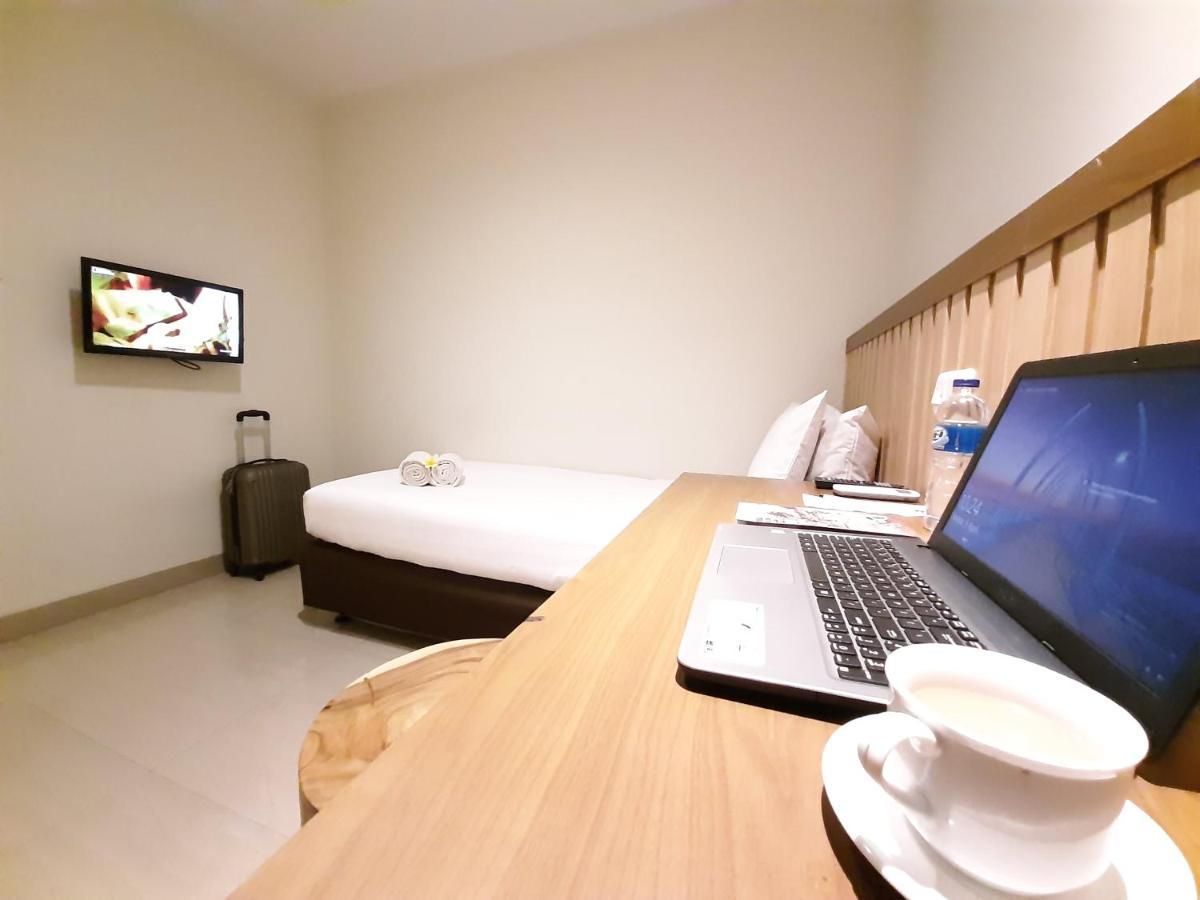 Hotel Pantes Kota Lama Семаранг Екстериор снимка