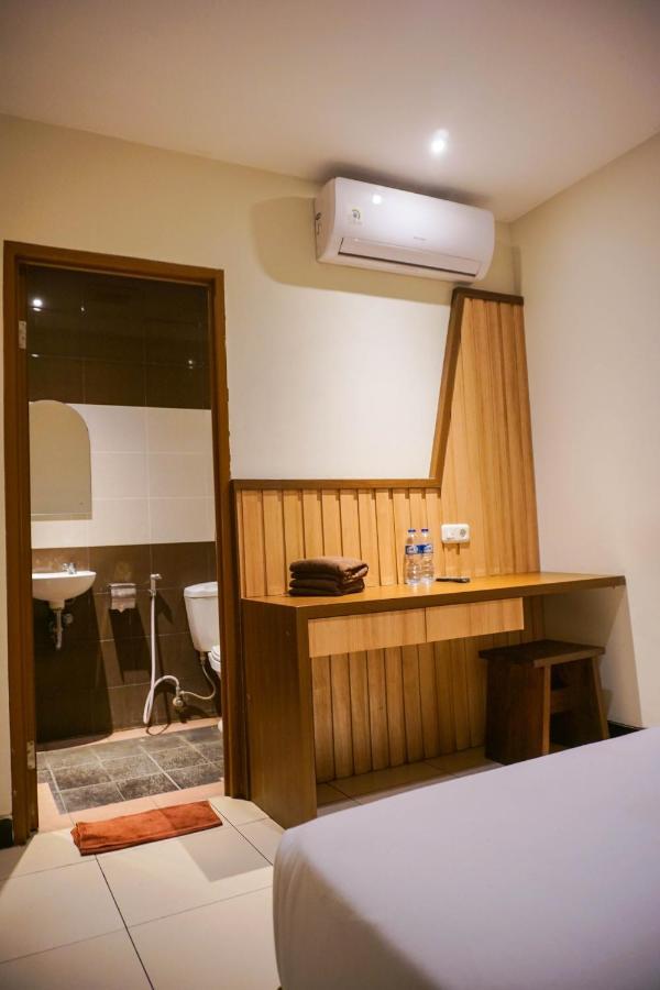 Hotel Pantes Kota Lama Семаранг Екстериор снимка