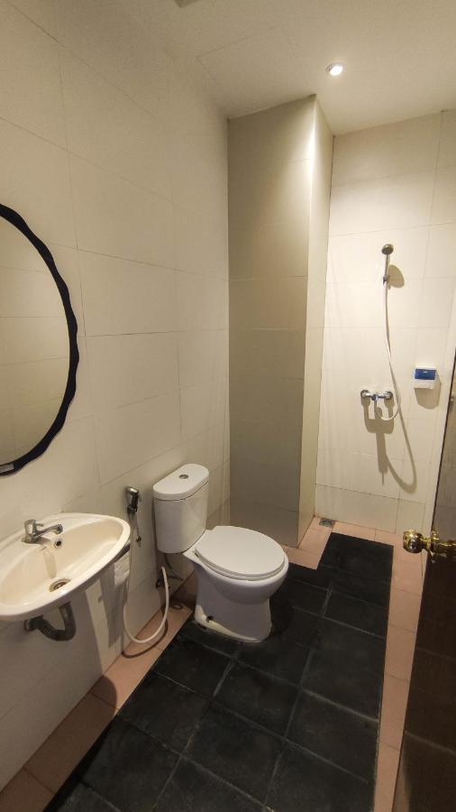 Hotel Pantes Kota Lama Семаранг Екстериор снимка