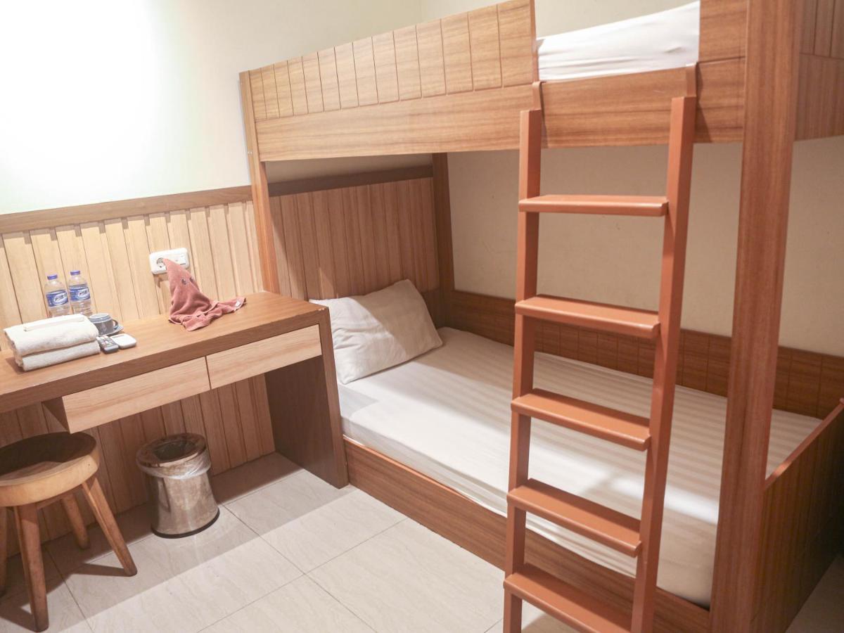 Hotel Pantes Kota Lama Семаранг Екстериор снимка