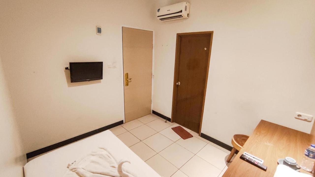 Hotel Pantes Kota Lama Семаранг Екстериор снимка